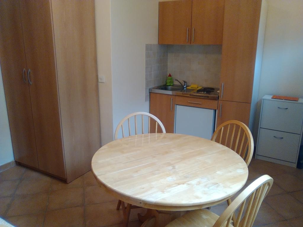 Apartment Jasmine Izola Bagian luar foto